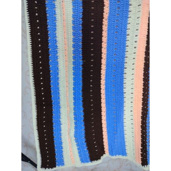 Handmade 52x39 Inches Multicolor Stripe Reversible Crochet Throw/Blanket - Picture 13 of 16